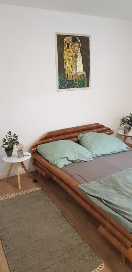 Frisch Renoviert Mit Dachterrasse - Geniesse Ruhe Und Grun Nahe Neustadt Aisch Neustadt an der Aisch Luaran gambar